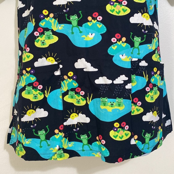 Tasha & Me Scrub Top - Picture 4 of 11